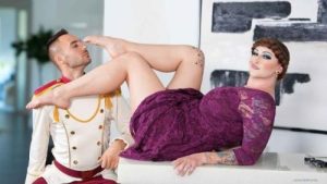 Who’s The Feet Guy – Avalon Mira