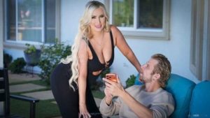 Mini Photoshoot – Tiffani Madison