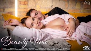 Beauty Time – Leya Desantis