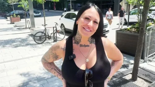 Fanny, 32 years old, a bubbly Canadian